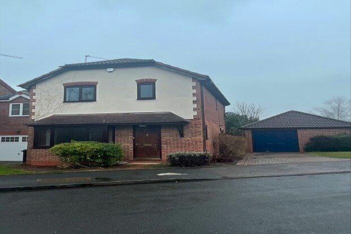 3 Bedroom Property To Rent In Powderham Avenue, Worcester, WR4