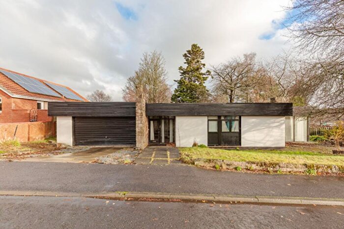 4 Bedroom Detached Bungalow For Sale In Broomhill Avenue, Penicuik, EH26
