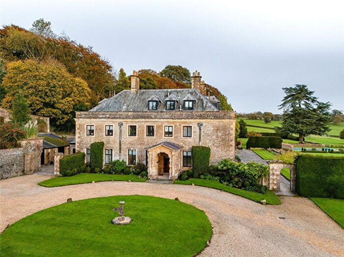 2 Bedroom Flat For Sale In Redlynch Park, Redlynch, Bruton, Somerset, BA10