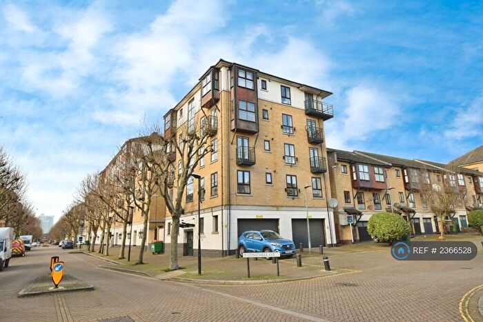 2 Bedroom Flat To Rent In Chatsworth House, London, E16