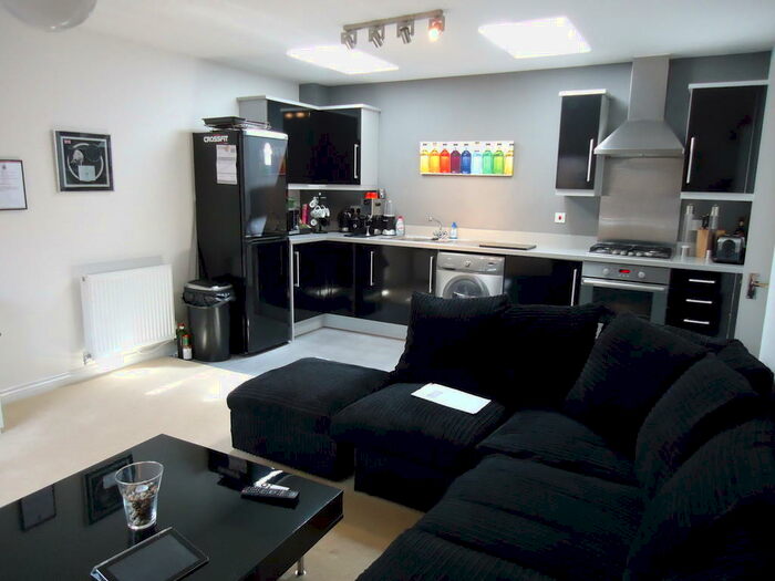 2 Bedroom Apartment To Rent In Goetre Fawr, Radyr, Cardiff, CF15