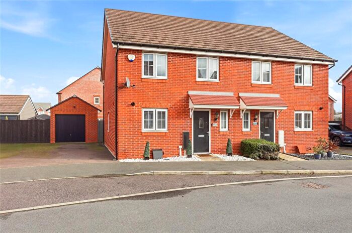 4 Bedroom Semi-Detached House For Sale In Fry Grove, Flitwick, Bedfordshire, MK45