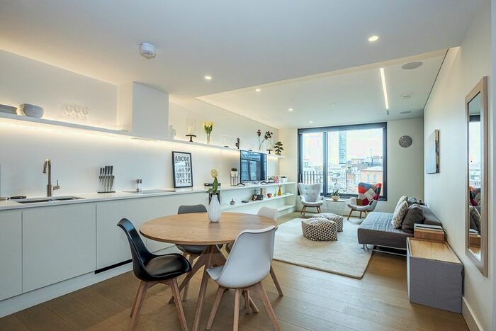 1 Bedroom Flat To Rent In Rathbone Place, London, W1T