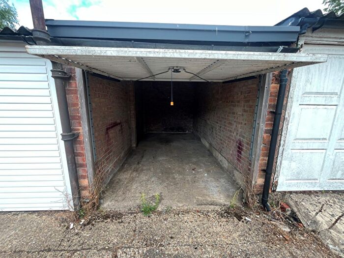 Property For Sale In West View Court, Elstree, Borehamwood, WD6