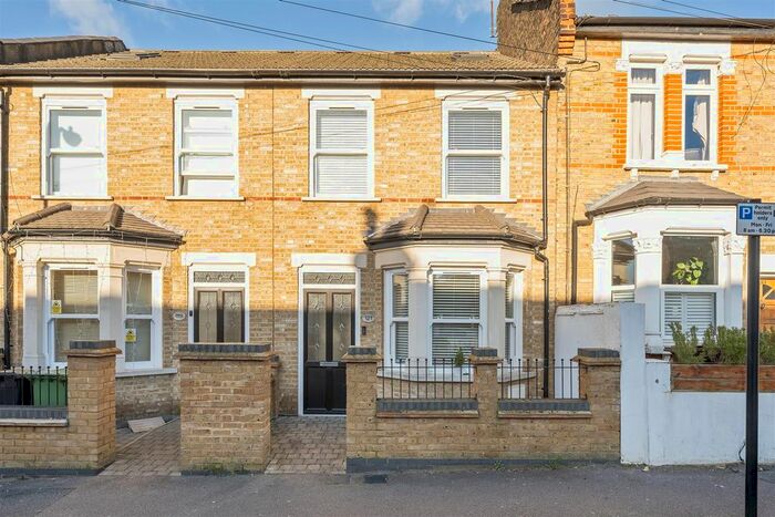 3 Bedroom Property For Sale In Gloucester Road, Walthamstow, E17