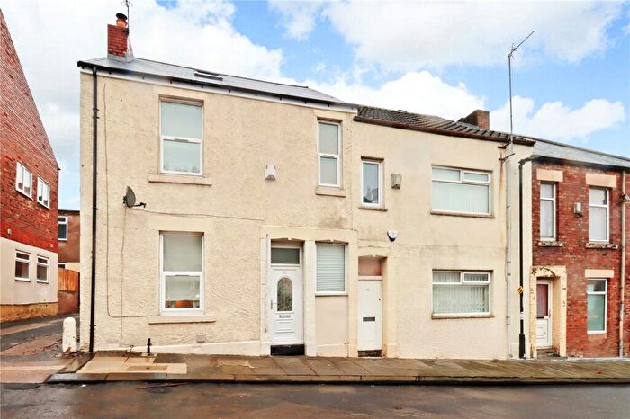 2 Bedroom End Of Terrace House For Sale In Spencer Street, North Shields, Tyne And Wear, NE29