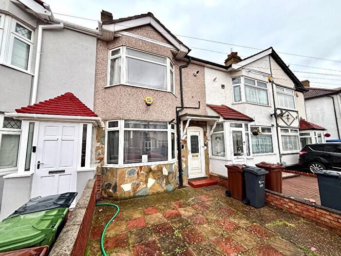 3 Bedroom Terraced House To Rent In Surrey Road, Dagenham, Essex, RM10