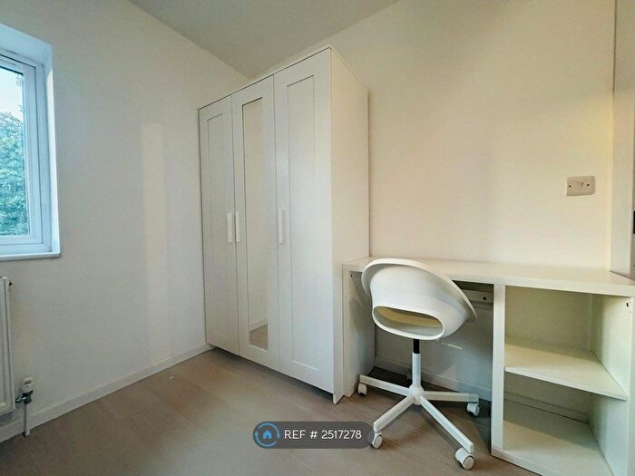 2 Bedroom Studio To Rent In Gilton Road, London, SE6