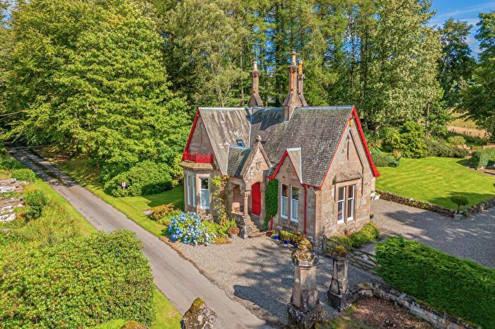 4 Bedroom Detached House For Sale In Glassingall, Dunblane, FK15