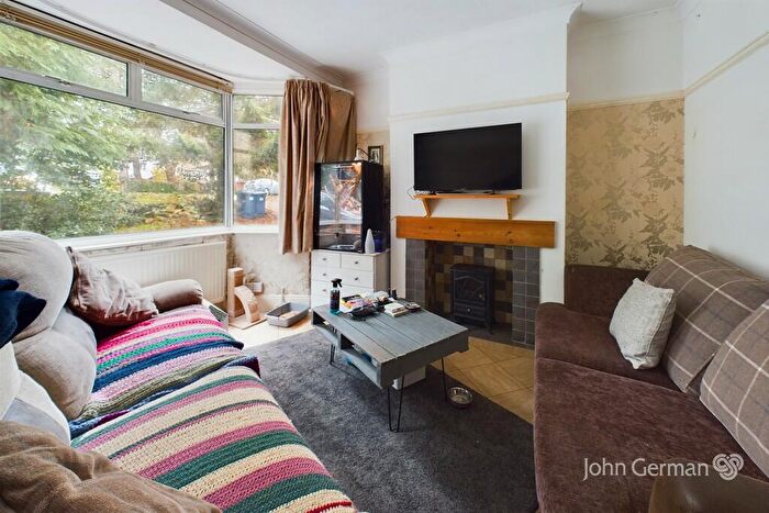 3 Bedroom Semi-Detached House For Sale In West Leake Road, East Leake, LE12