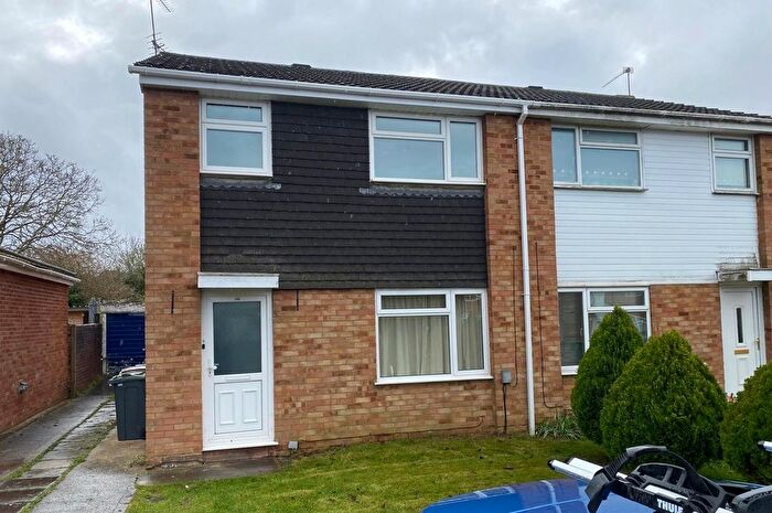 3 Bedroom Semi-Detached House To Rent In Ventnor Gardens, Luton, LU3