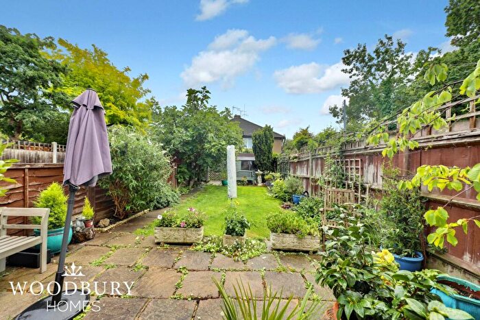 2 Bedroom End Of Terrace House To Rent In Roding Gardens, Loughton, IG10