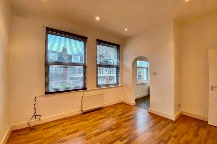 1 Bedroom Flat To Rent In Manville Road, Balham, SW17