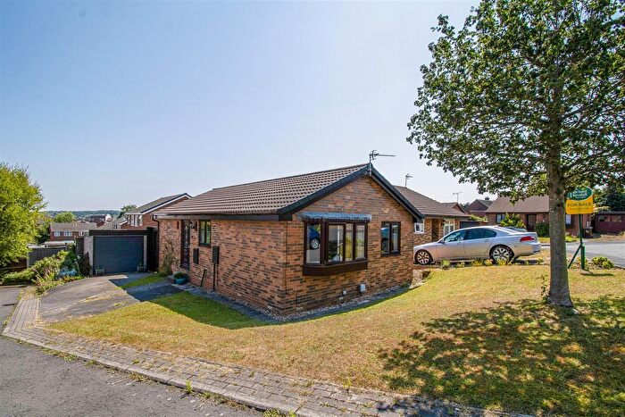2 Bedroom Detached Bungalow For Sale In Woodmoor Rise, Crigglestone, Wakefield, WF4