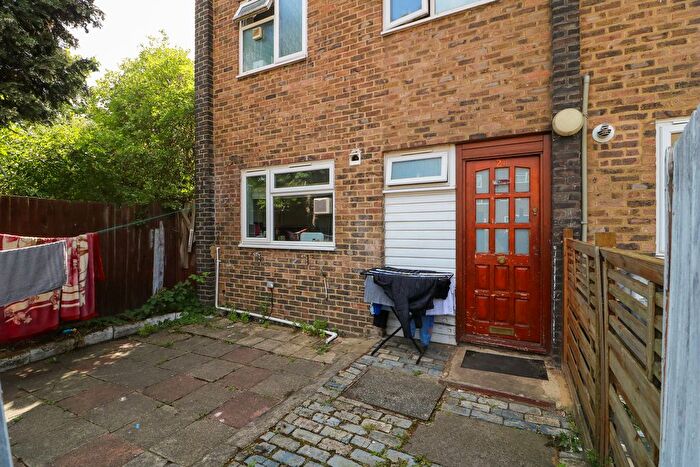 3 Bedroom Terraced House To Rent In Avening Terrace, London, SW18