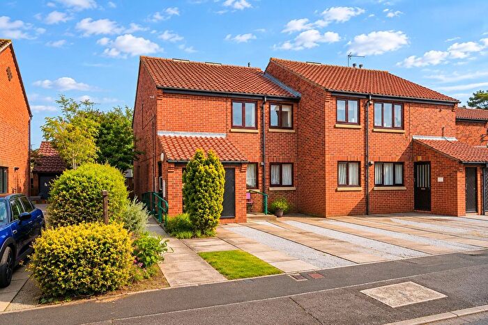 1 Bedroom Flat For Sale In Heslington Court, Heslington, York, YO10