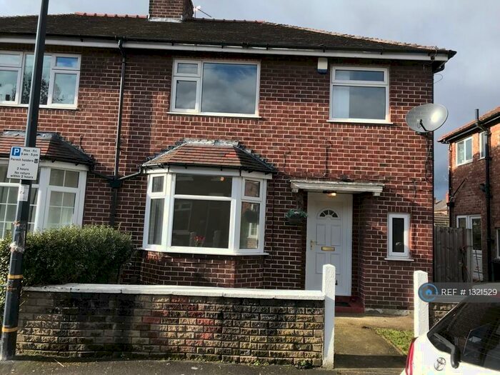3 Bedroom Semi-Detached House To Rent In Hampden Road, Sale, M33