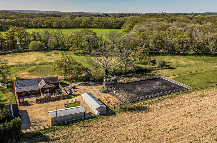 3 Bedroom Detached House For Sale In Winchester Hampshire, SO50