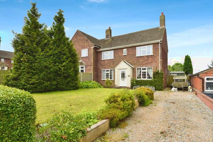 3 Bedroom Semi-Detached House For Sale In High Street, Halmer End, Stoke-on-Trent, Staffordshire, ST7