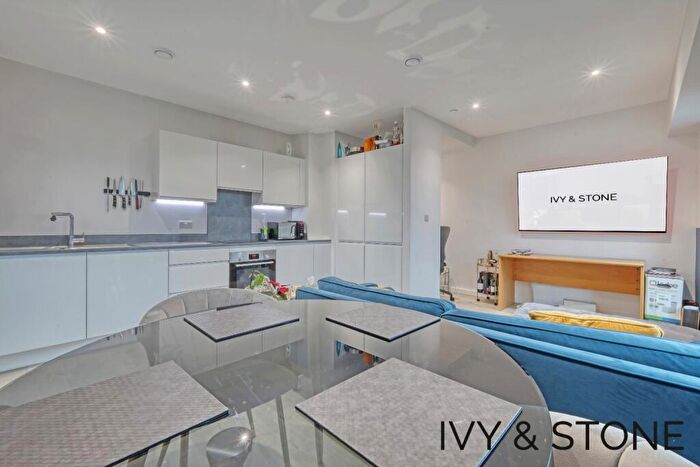 1 Bedroom Apartment For Sale In Effra Gardens, Silvertown Way, London, Greater London, E16
