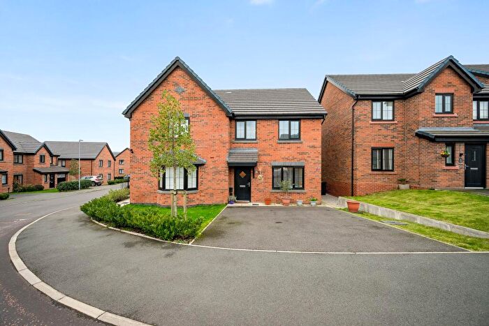 3 Bedroom Semi Detached House For Sale In Ironstone Way, Worsley, M28