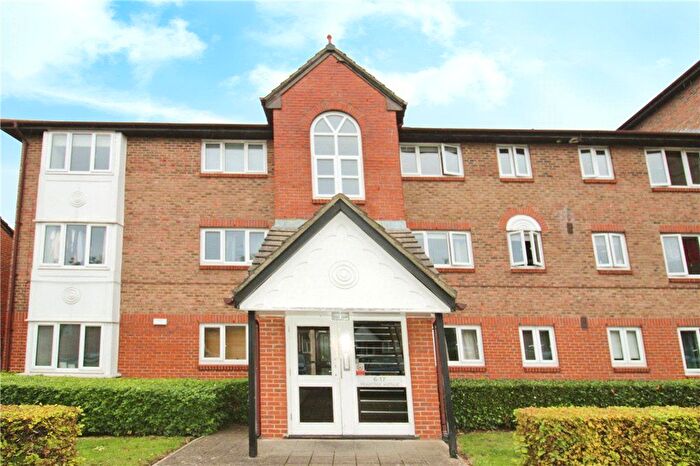 1 Bedroom Flat To Rent In Peartree Avenue, London, SW17