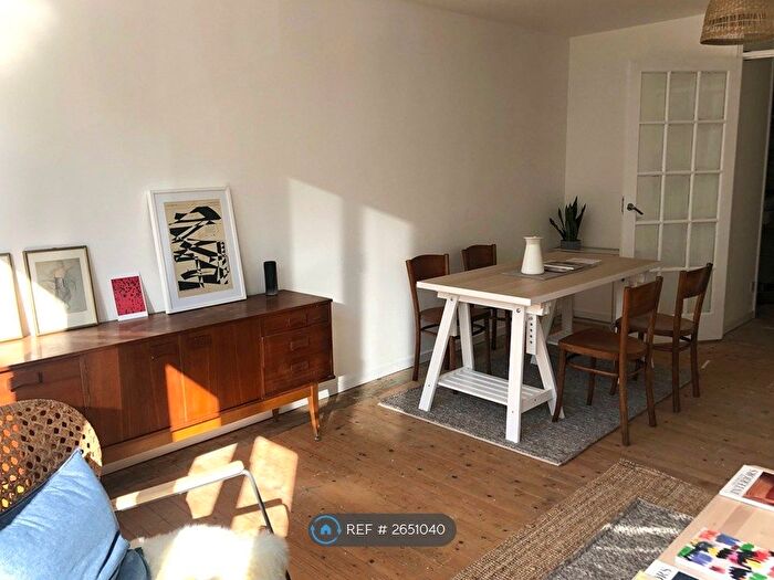 2 Bedroom Flat To Rent In Bedford Street, Edinburgh, EH4