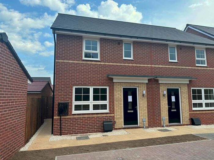 3 Bedroom Semi-Detached House To Rent In Chelburn Grove, Hampton Water, Peterborough, PE7