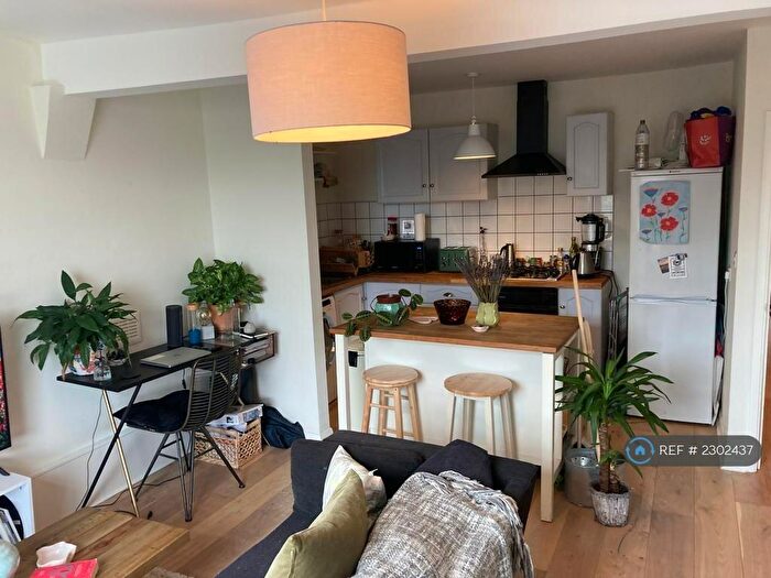 1 Bedroom Flat To Rent In Dalston Lane, London, E8