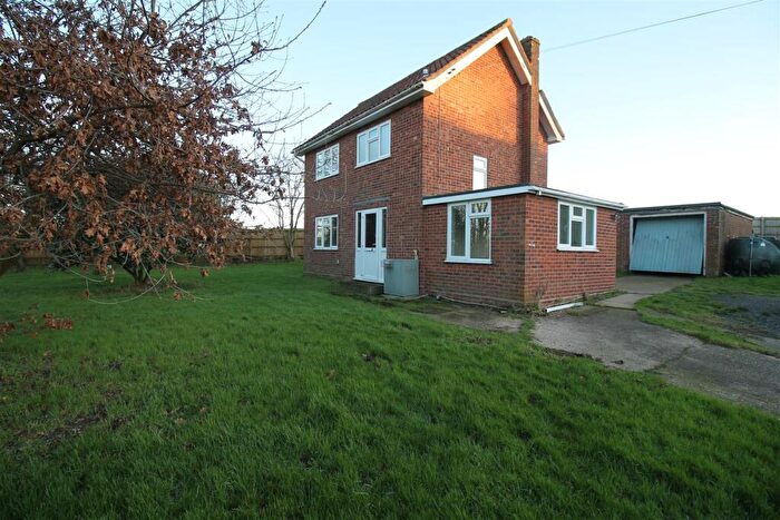 3 Bedroom Detached House To Rent In Heveningham, IP19