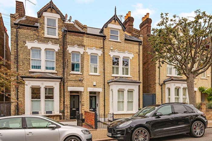 2 Bedroom Flat For Sale In B, Dempster Road, London, SW18