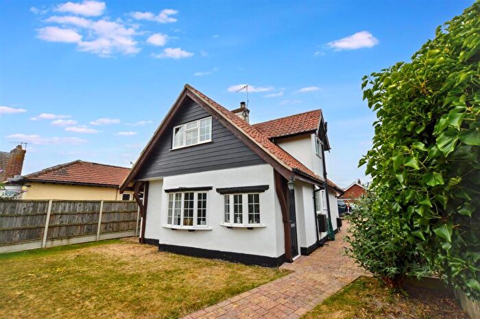 3 Bedroom Detached House For Sale In Beeston Common, Sheringham, NR26