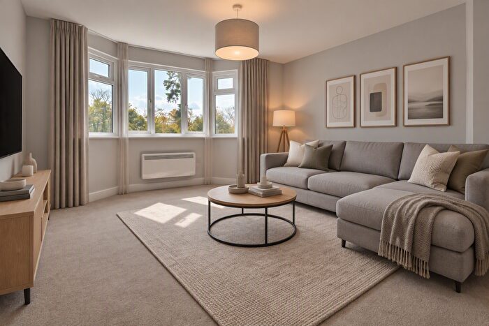 2 Bedroom Apartment To Rent In Bitterne Road, SO18