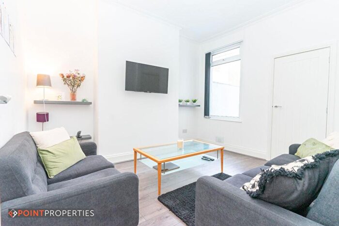 4 Bedroom Terraced House To Rent In Langton Road, L15