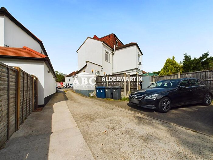 1 Bedroom Apartment For Sale In Endersleigh Gardens, London, NW4