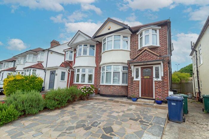 3 Bedroom Semi-Detached House For Sale In Brook Avenue, Edgware, HA8
