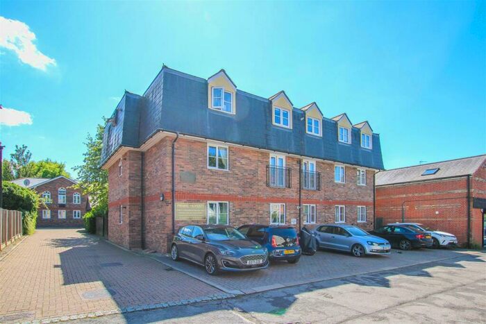 1 Bedroom Apartment For Sale In Gresham Close, Brentwood, CM14