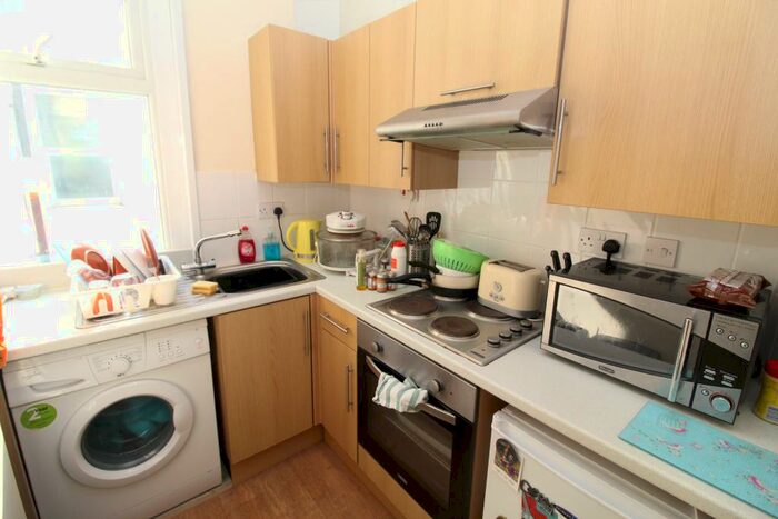 1 Bedroom Flat To Rent In Ninian Road, Roath, CF23