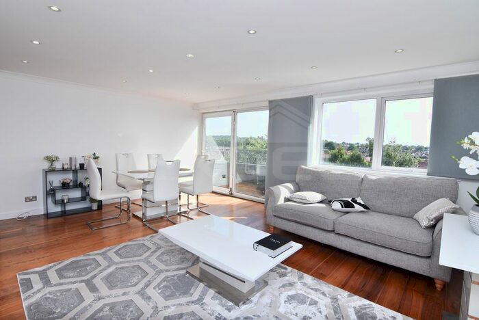 3 Bedroom Penthouse To Rent In Charlton Lodge, Temple Fortune Lane, Golders Green, NW11