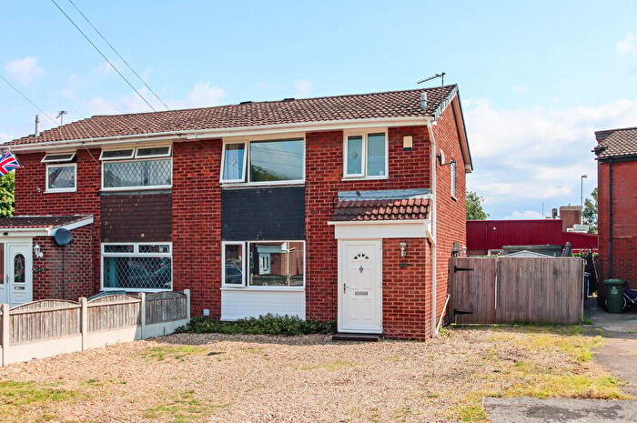 3 Bedroom Semi-Detached House For Sale In Forest Gardens, Partington, Manchester, M31