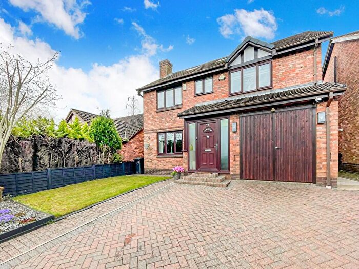 6 Bedroom Detached House For Sale In Ibbetson Oval, Leeds, West Yorkshire, LS27
