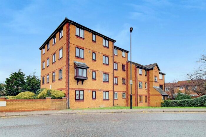 2 Bedroom Flat To Rent In Alan Hocken Way, London, E15