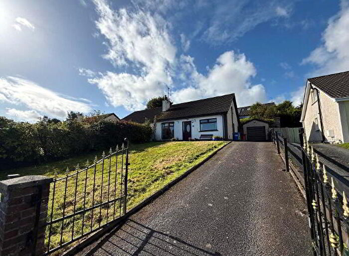 3 Bedroom Semi-Detached Bungalows For Sale In Mount Vernon, Derry City, BT48