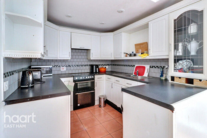 3 Bedroom Terraced House For Sale In Rectory Road, London, E12
