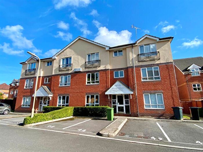 2 Bedroom Apartment For Sale In Angelica Way, Whiteley, PO15