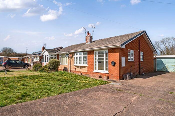 2 Bedroom Bungalow For Sale In Castle Park, Cullompton, EX15