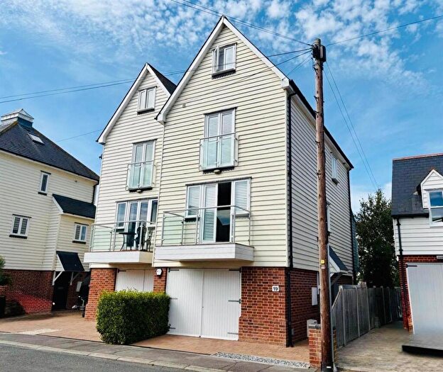 3 Bedroom Semi-Detached House For Sale In Coronation Road, Burnham-on-Crouch, CM0