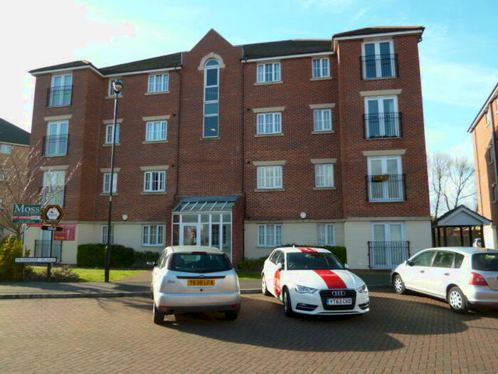 2 Bedroom Flat To Rent In Primrose Place, Bessacarr, Doncaster, DN4