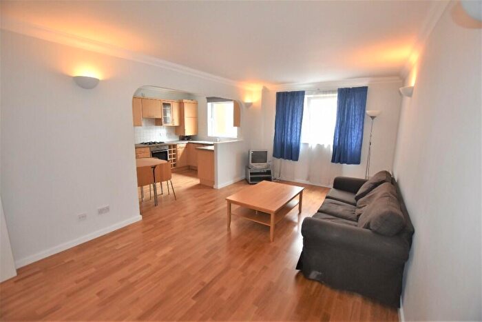 2 Bedroom Flat To Rent In Seraph Court, Moreland Street, Islington, London, EC1V