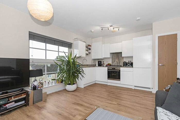 1 Bedroom Apartment For Sale In High Street, Bitton, BS30